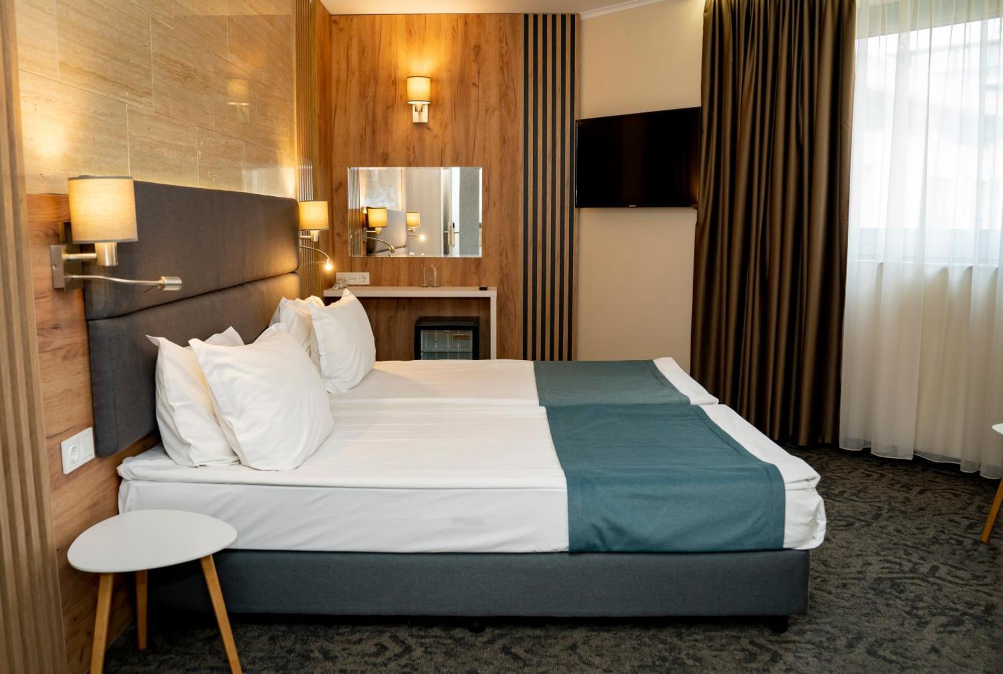 Aqua Hotel