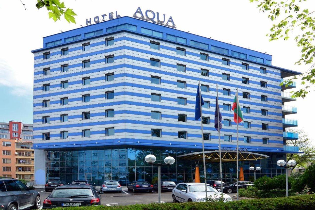 Aqua